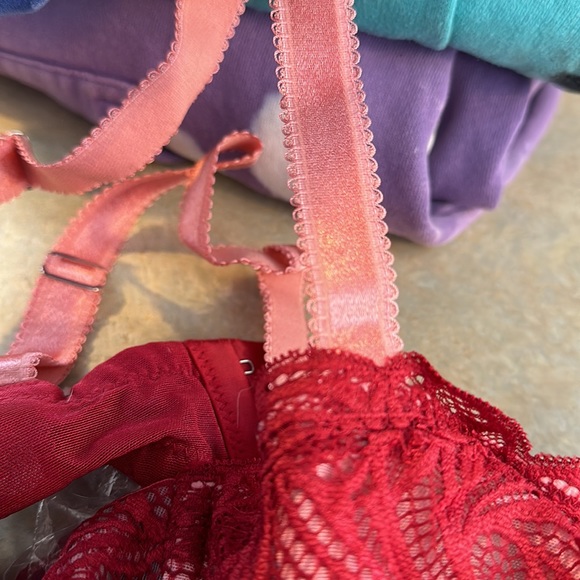 Adore me red bra 42dd - Picture 4 of 5